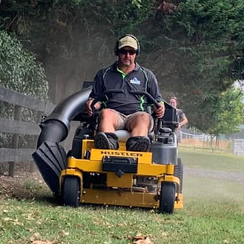 From Overgrown to Immaculate: Lawn Mowing Services in Te Awamutu