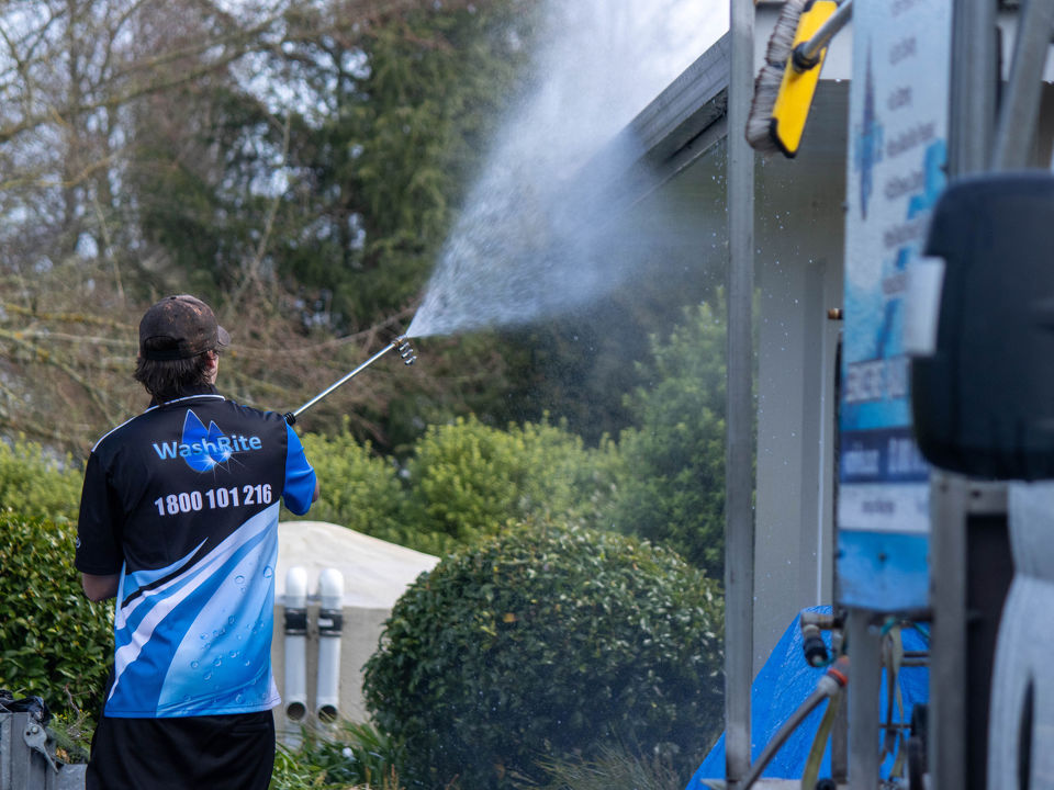 Lawn Rite Celebrates Wash Rite's Expansion into Australia with a New Office in Newcastle, NSW