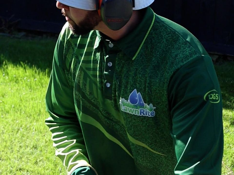 The 6 Biggest Benefits Of Using A Professional Lawn Care Company