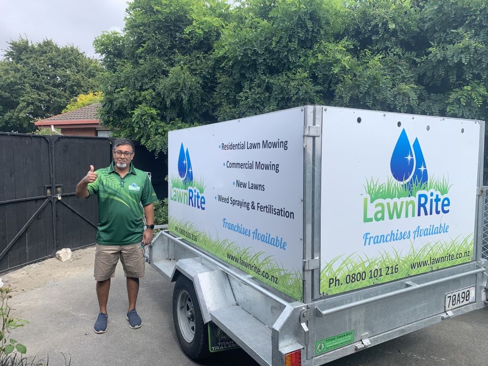 The Ultimate Guide to Quality Lawn Care Services: Finding the Perfect Match for Your Lawn